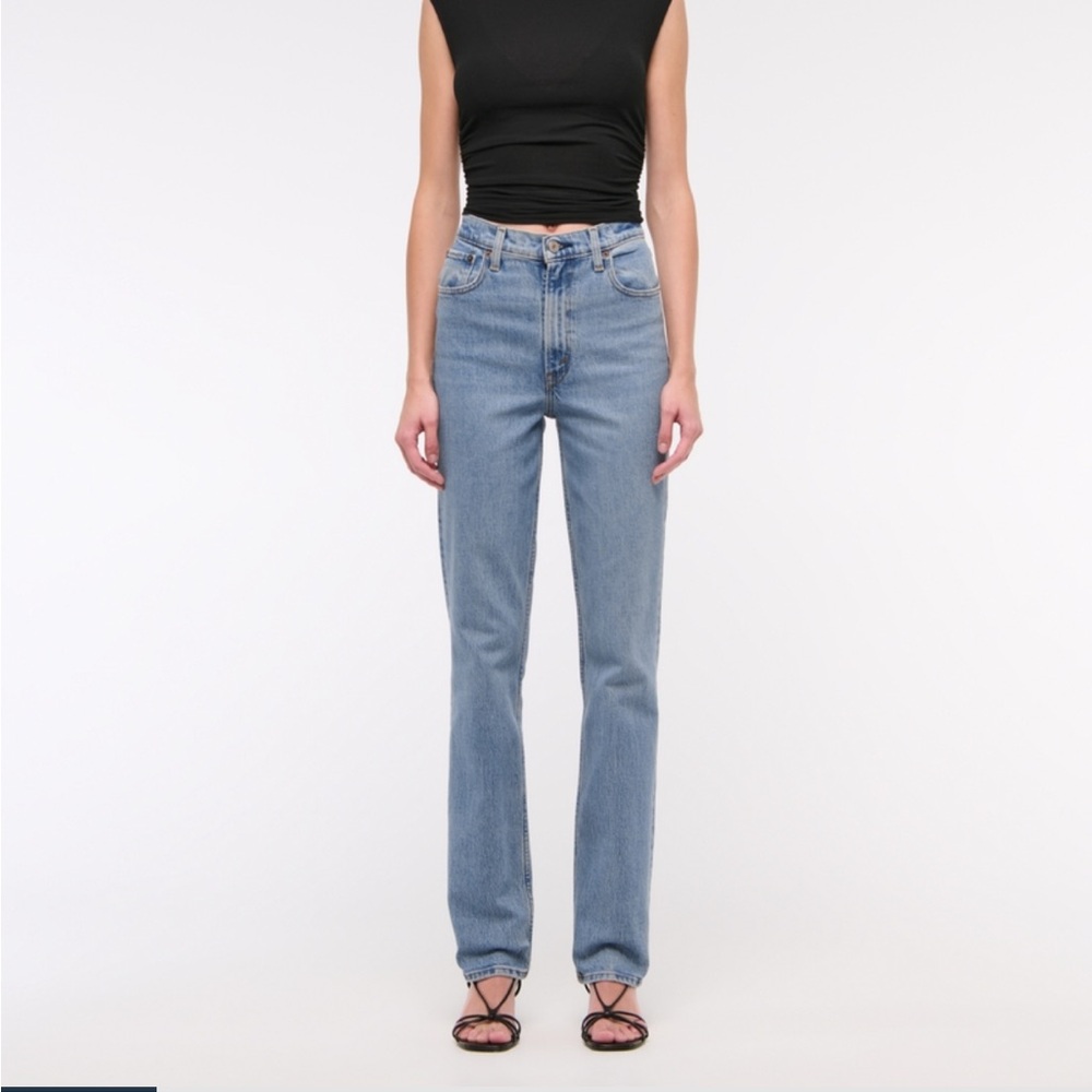 Abercrombie 90s Straight Ultra High Rise Dark Medium Blue Jean